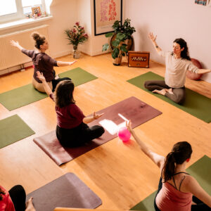 Schwangerschaftsyoga mit Yogadoula Jelena Drofenik